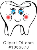 Tooth Clipart #1066070 by Vector Tradition SM